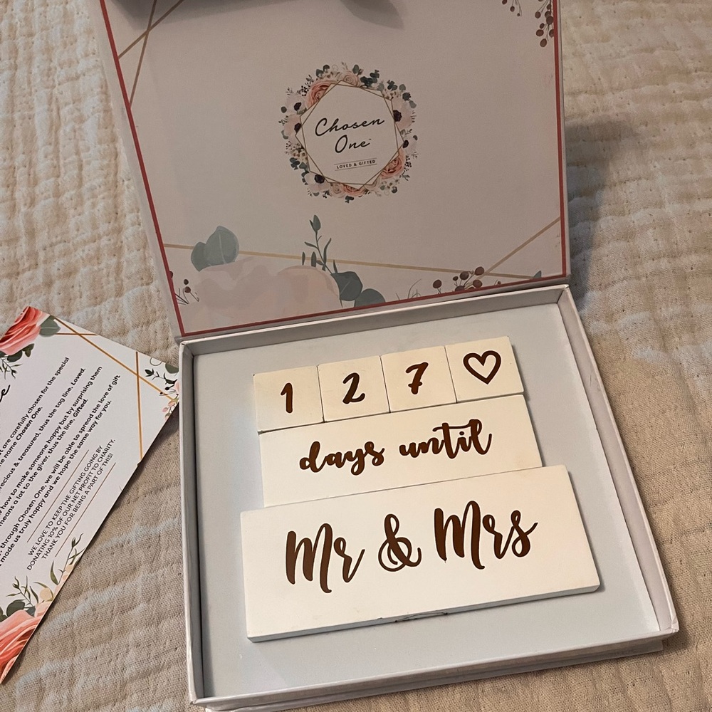 Mr & Mrs Countdown Blocks calendar